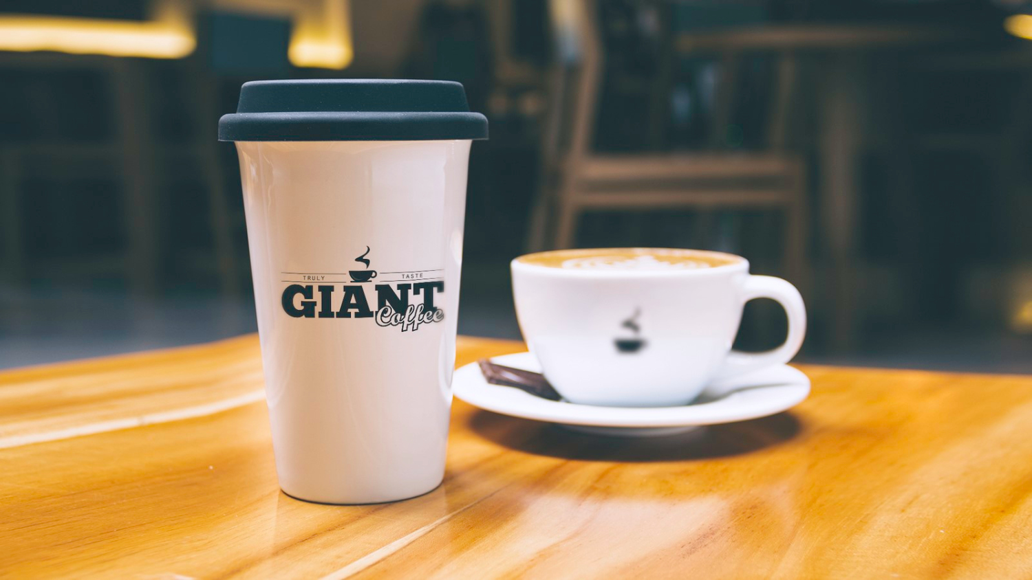 Thiet ke logo Giant Coffee 1